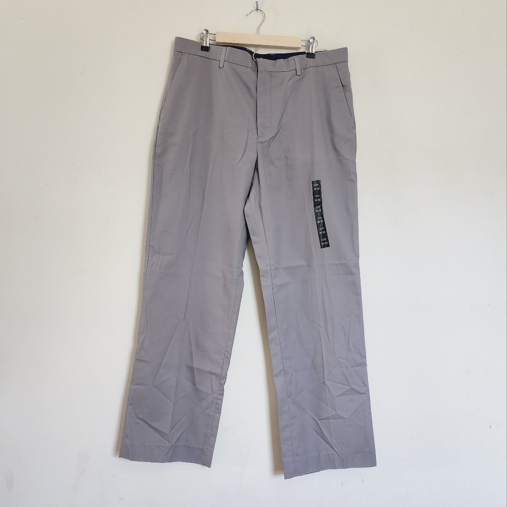 Banana Republic casual/ work attire non-iron tailored fit pants size 38x32